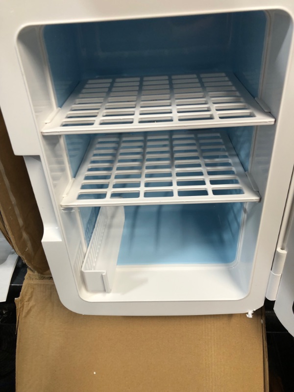 Photo 1 of Cooluli 10L Mini Fridge 10 Liter Fractal Pink