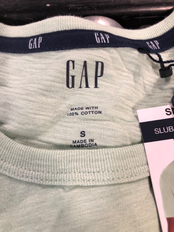 Photo 2 of GAP Men S Cotton Short Sleeve Pocket Slub Tee (Gossamer Green Small)