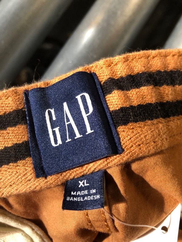 Photo 5 of Gap Men S 7 Inseam Drawstring Pull on Elastic Waistband Short (Brown Sugar XL)