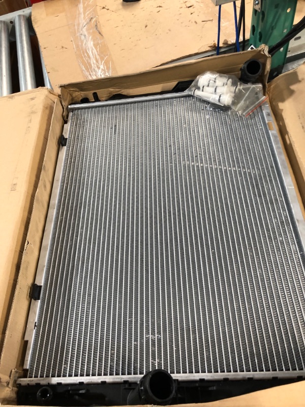 Photo 3 of Automotive Cooling Radiator