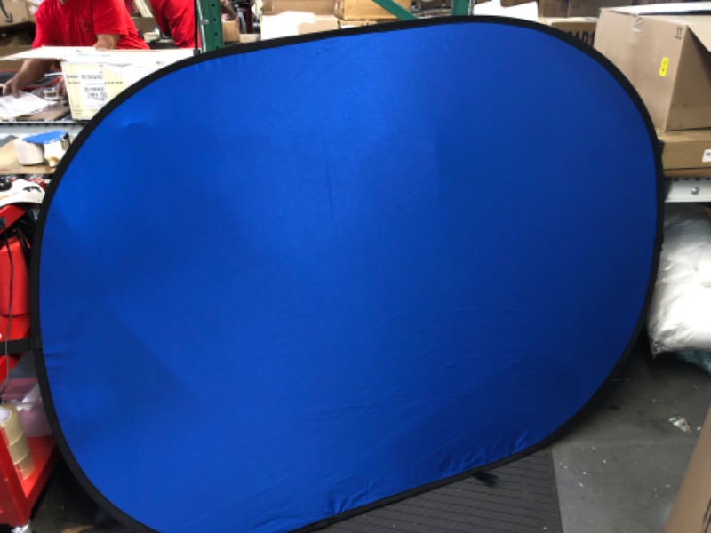 Photo 2 of Selens 1.5X2M Collapsible Reflector 2 in 1 Popup Backdrop Reversible Collapsible Studio Screen Cloth Background Oval Reflector