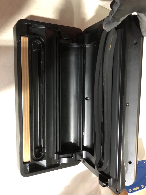 Photo 1 of ANOVA VACUUM SEALER PRO
