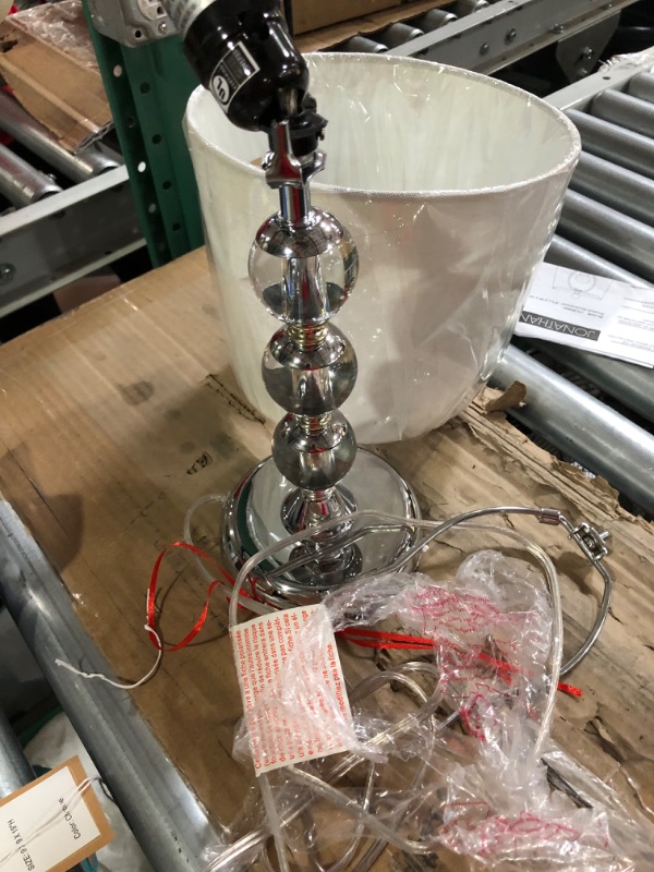 Photo 2 of * item damaged * sold for parts or repair *
JONATHAN Y JYL2026A Hudson 20" Crystal Mini LED Table Lamp