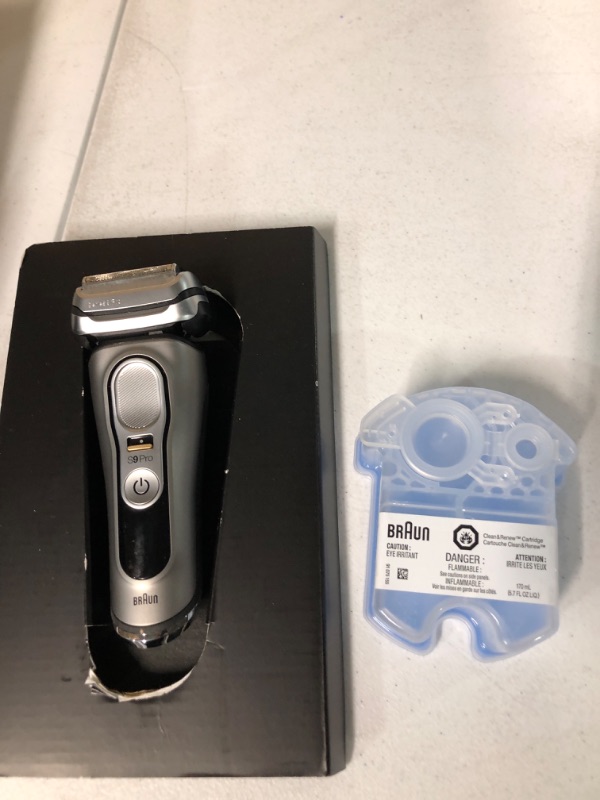 Photo 3 of Braun Series 9 Pro Electric Razor