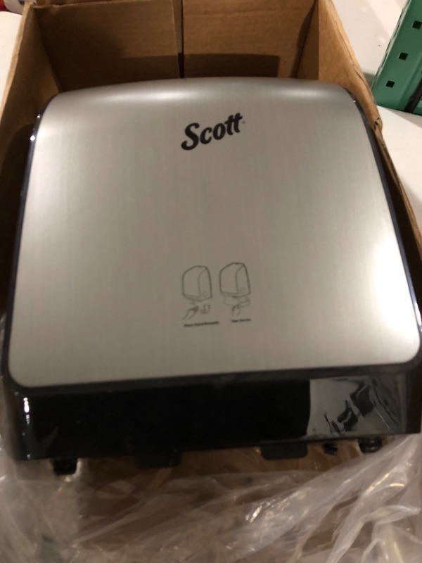 Photo 3 of ***SEE NOTES*** Scott® Pro Automatic Hard Roll Paper Towel Dispenser System (35609) 
