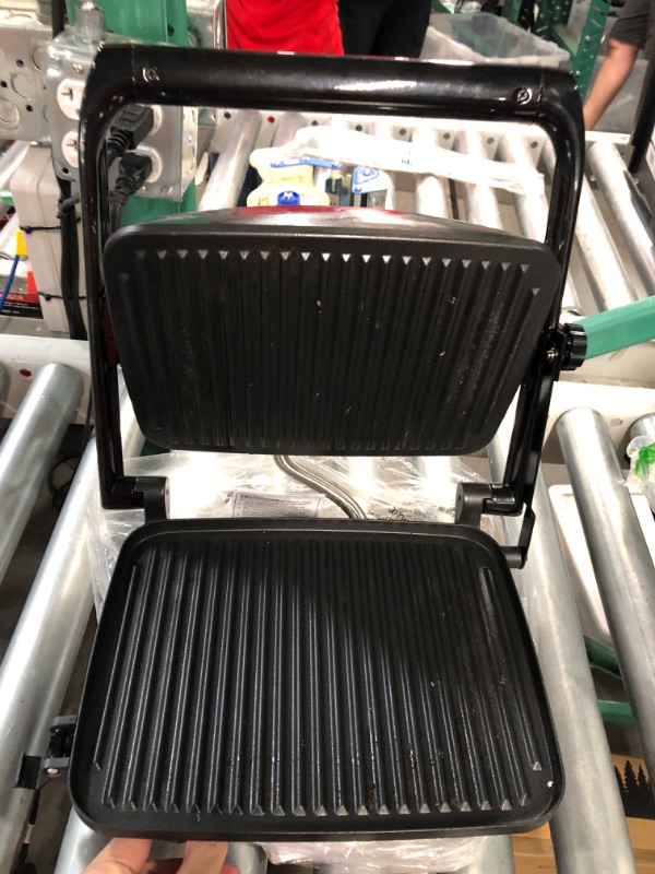 Photo 2 of * sold for parts * repair *
Proctor Silex 4 Serving Panini Press, Sandwich Maker and Compact Indoor Grill, Upright Storage, Easy Clean Nonstick Grids, Black (25440PS)