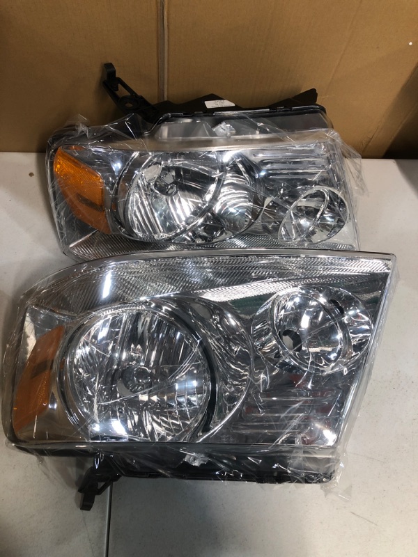 Photo 2 of Evan-Fischer Headlight Set Compatible with 2007 Toyota Highlander Left Driver and Right Passenger Side Halogen