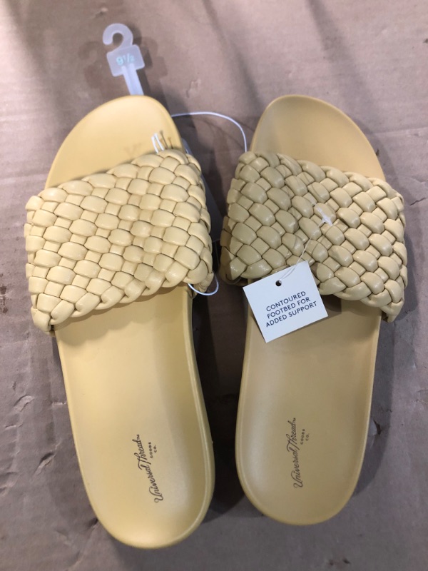 Photo 1 of Universal Thread Women's Slide Sandals, Size 11