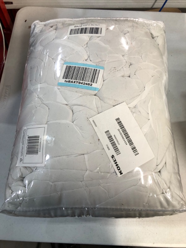 Photo 2 of ** USED** Linenspa Comforter Duvet Insert Oversized King White Down Alternative All Season 