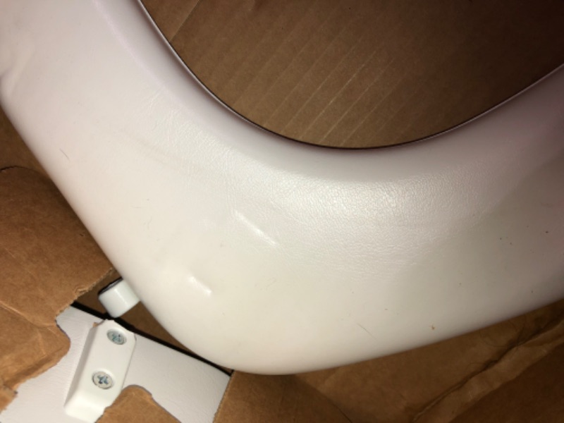 Photo 4 of -USED-Mayfair 115EC 000 Soft Easily Removes Toilet Seat, 1 Pack Elongated - Premium Hinge, White 1 Pack Elongated - Premium Hinge White