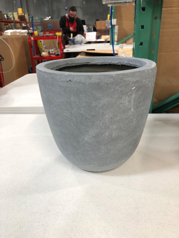 Photo 2 of -USED-Kante OSC0050A-C60611 Indoor Outdoor Elegant Planter, Slate Gray