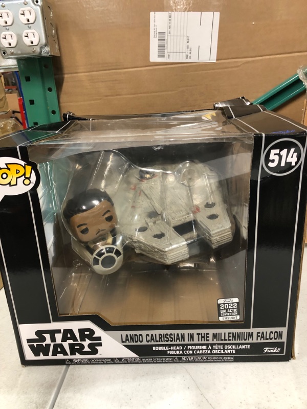 Photo 2 of Funko Pop! Ride Super Deluxe: Star Wars - Lando Calrissian in The Millenium Falcon (Shared Galactic Convention, Amazon Exclusive), Multicolor