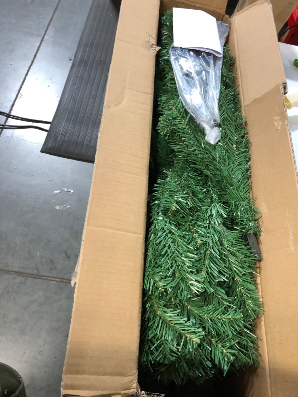 Photo 2 of -USED-Artificial Christmas Tree - Mupera 6FT Christmas Tree, Fake Christmas Tree 2022 New, PVC Xmas Pine Tree, 800 Branch Tips