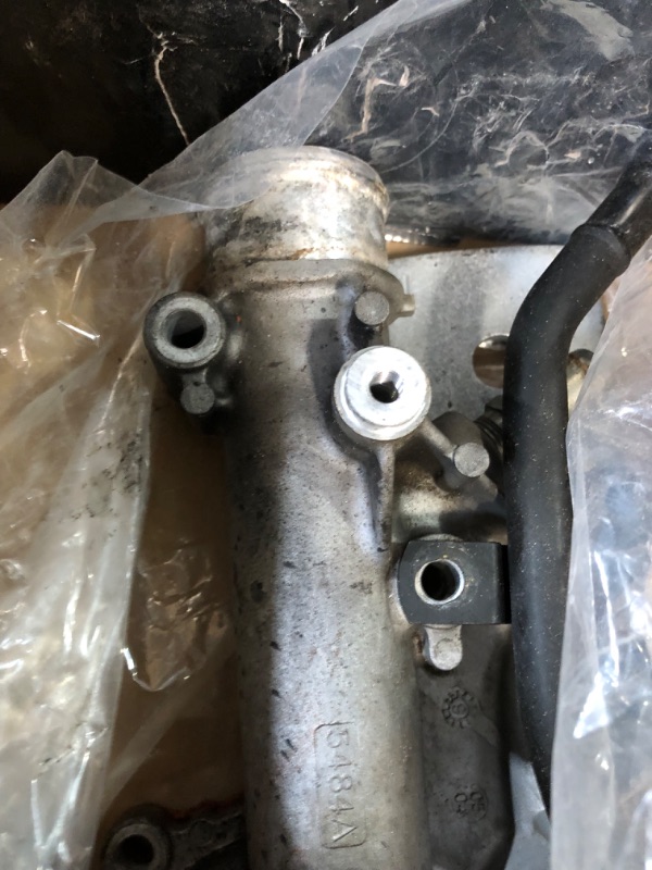 Photo 3 of **USED** HEAVY** SIGNS OF USE AND WEAR*** SEE PICTURES** -Gates 43501 Premium Engine Water Pump