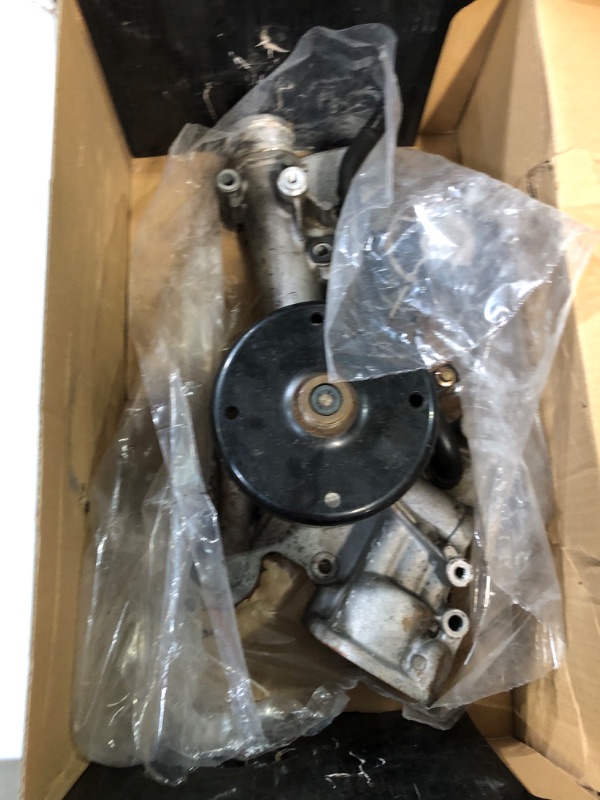 Photo 2 of -USED(SEE NOTES)-Gates 43501 Premium Engine Water Pump