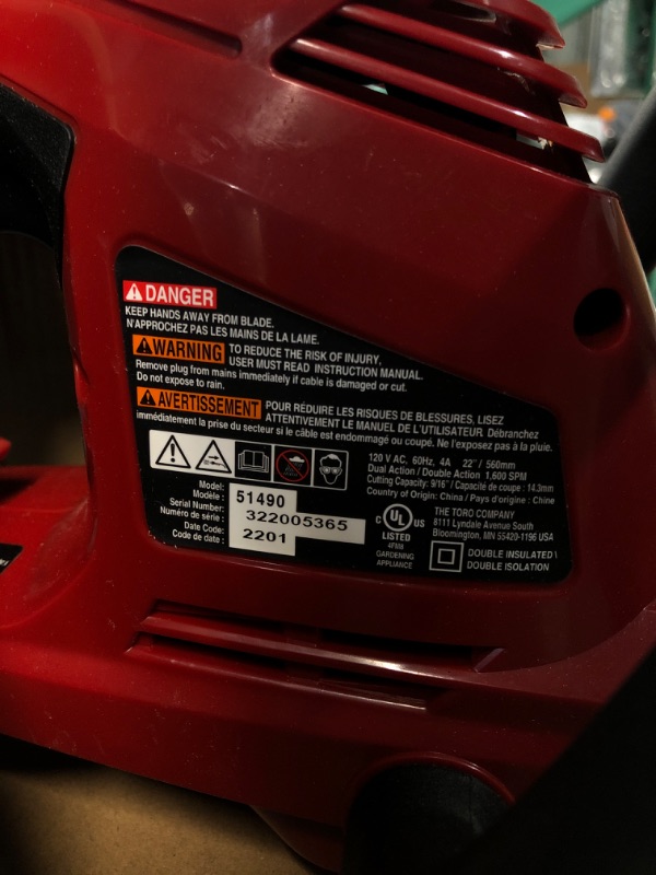 Photo 3 of *NOT TESTED*** Toro 51490 Corded 22-Inch Hedge Trimmer