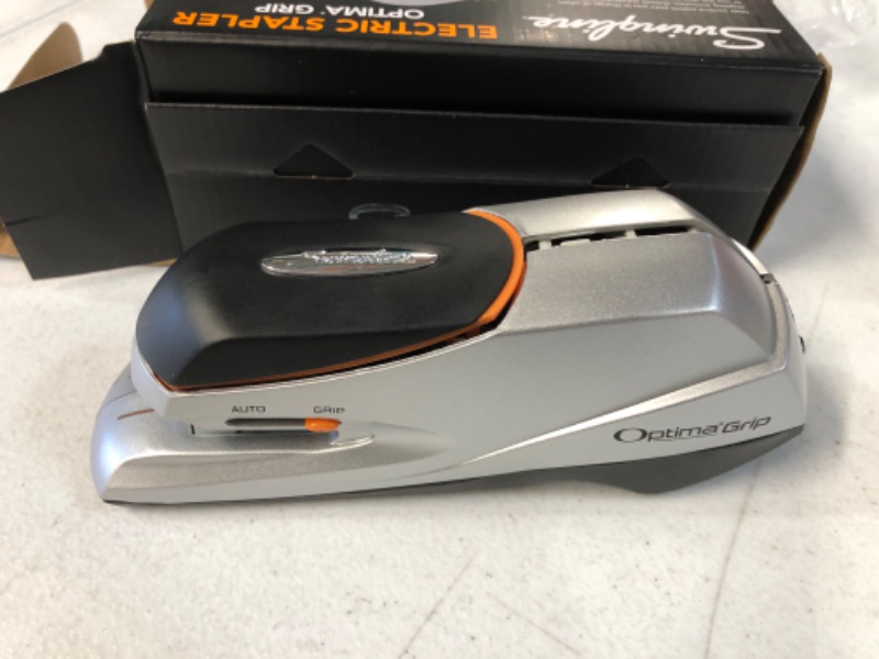 Photo 2 of Swingline 48207 Optima Grip Electric Stapler, 20-Sheet Capacity - Silver(non-functional parts only)