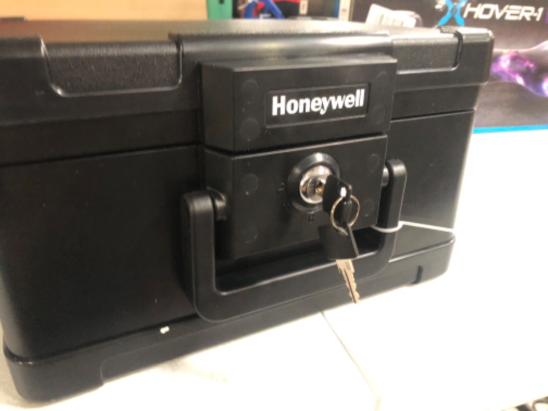 Photo 2 of **bad key** Honeywell 1101 Molded Fire Chest (.15 cu')