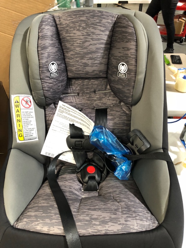 Photo 3 of Cosco Mighty Fit 65 DX Convertible Car Seat (Heather Onyx Gray)