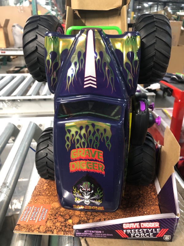 Photo 2 of Monster Jam, Official Grave Digger Freestyle Force, Remote Control Car