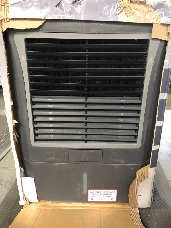 Photo 3 of [USED/DAMAGE] Hessaire 950 Sq. Ft. Outdoor Portable Evaporative Cooler Humidifier 