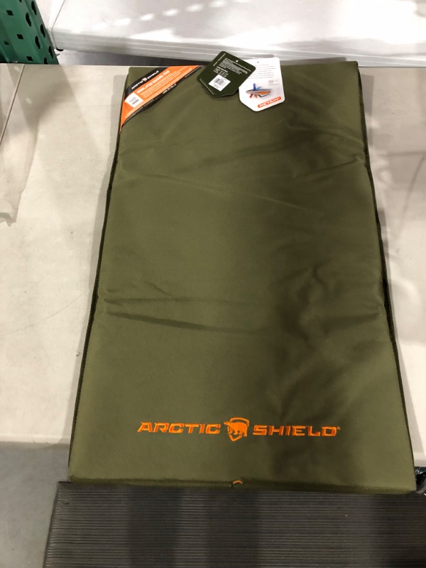 Photo 3 of ArcticShield Dog Kennel Pad Large Winter Moss