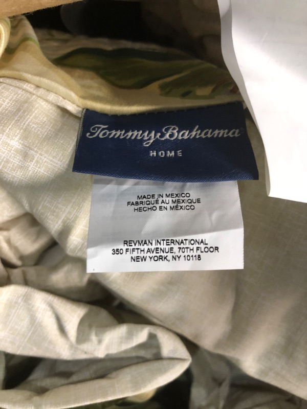 Photo 5 of *ITEM OPENED/SEE NOTES*Tommy Bahama - King Comforter Set, Cotton Sateen Bedding (Palmiers Green, King) & Bathroom Rugs, Cotton Bath Mat, Stylish Tropical Bathroom Decor (Palmiers Medium Green, 20" x 30")