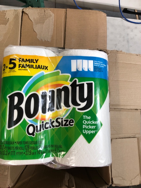 Photo 2 of Bounty Quick Size Paper Towels, White, 4 Packs Of 2 Family Rolls = 8 Family Rolls 128 Count (Pack of 8)