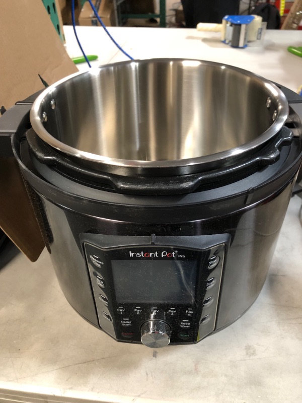 Photo 2 of [USED] Instant Pot 8-Qt. Pro Pressure Cooker