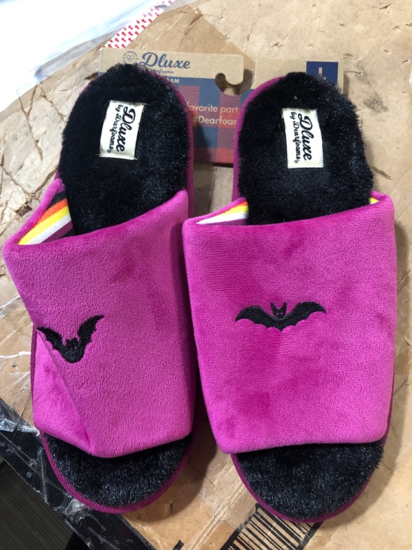 Photo 1 of DLUXE SLIPPERS LARGE 9-10 PURPLE 