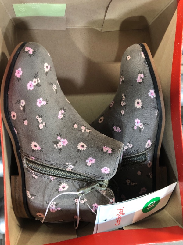 Photo 2 of cat & jack toddlers penelope boots sage green size 10