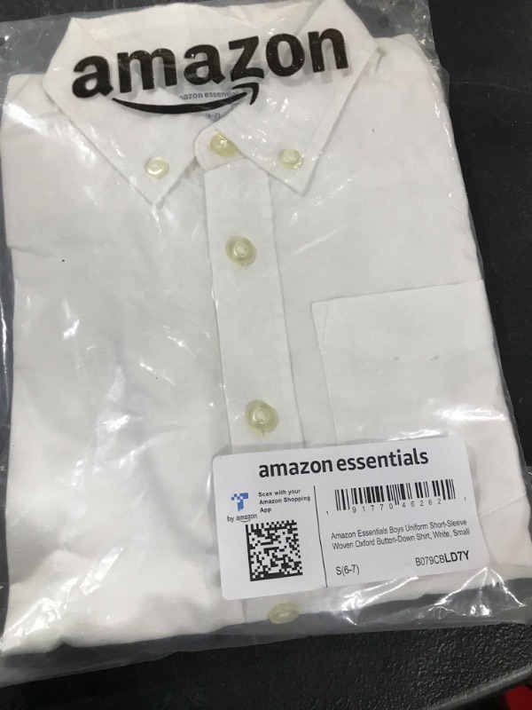 Photo 1 of Amazon Essentials Boys' Uniform Short-Sleeve Woven Oxford Button-Down Shirt Small White- size 6-7