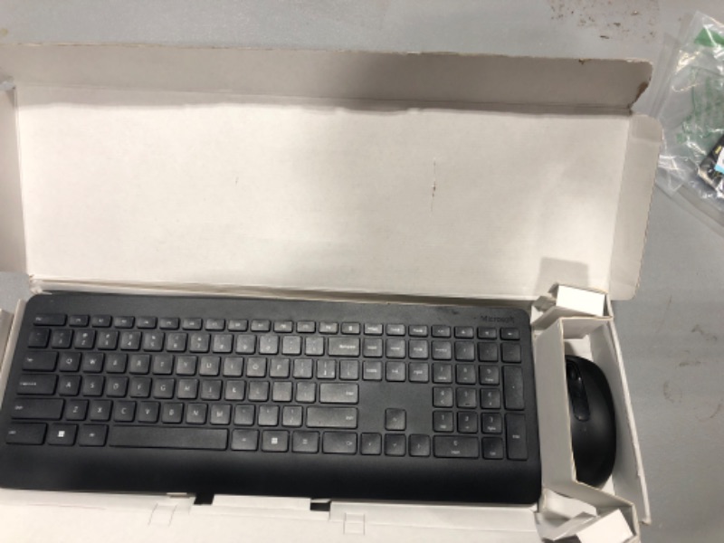 Photo 1 of Microsoft Wireless Desktop 900 - Black. Wireless Keyboard and Mouse Combo. Right/Left Hand Use Mouse. USB Connectivity