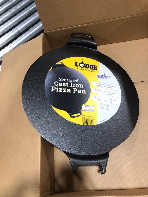 Photo 2 of 15" Cast Iron Pizza Pan