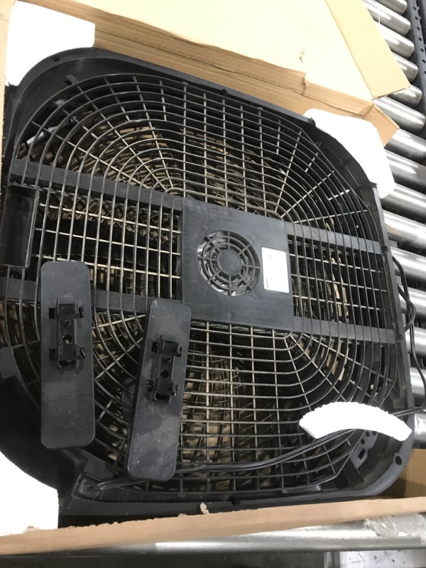 Photo 2 of Amazon Basics 3 Speed Box Fan, 20-Inch 20-inch Box Fan