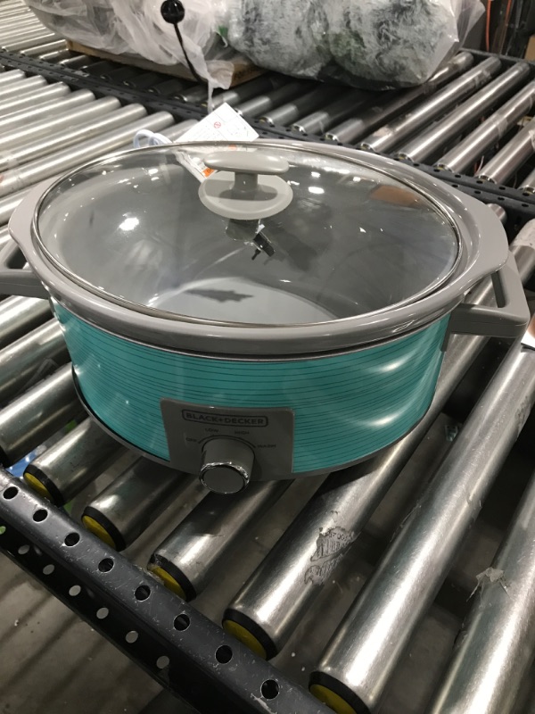 Photo 2 of BLACK+DECKER SC2007D Slow Cooker, 7 quart, Teal Wave