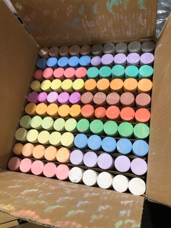 Photo 2 of 100 Pcs 20 Colors Jumbo Sidewalk Chalks Set for Kids Back to School Supplies Washable Drawing Chalks Paint on Chalkboard Playground Blackboard Classroom Party Favors Gift Art Play Outdoor Games Toys