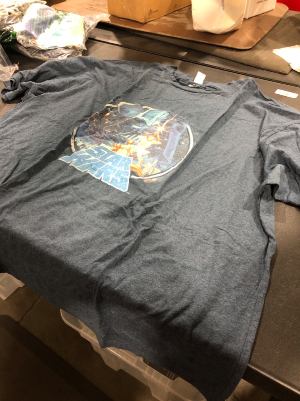 Photo 1 of 4XL Star Wars shirt