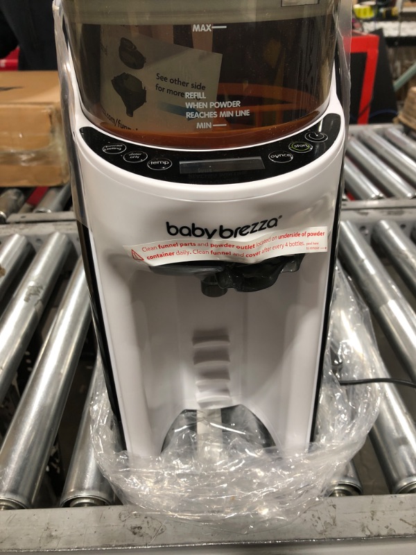 Photo 2 of Baby Brezza Formula Pro Advanced Formula Dispenser Machine (20969)
