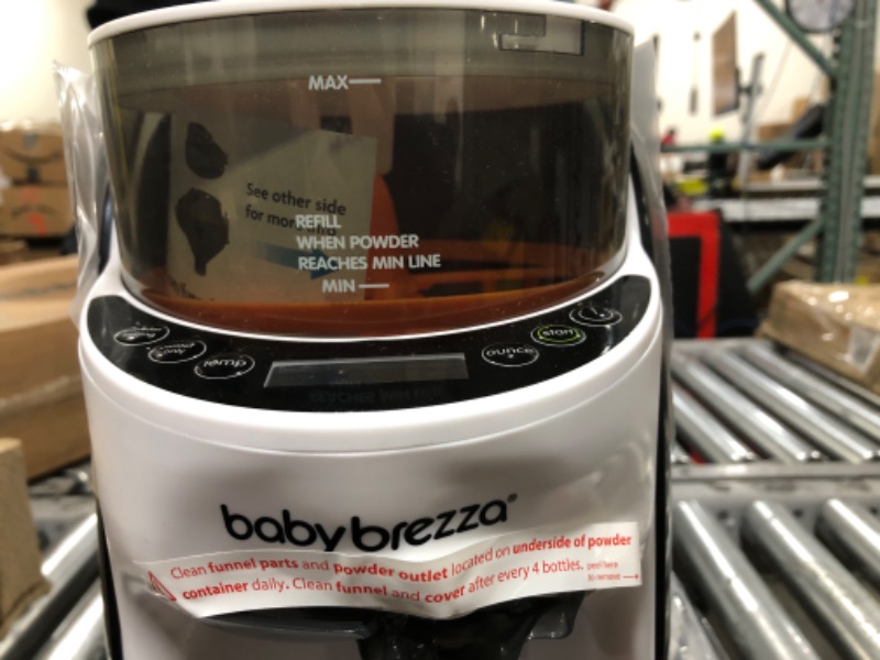 Photo 3 of Baby Brezza Formula Pro Advanced Formula Dispenser Machine (20969)
