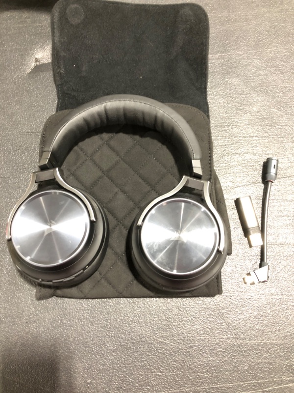 Photo 2 of CORSAIR VIRTUOSO RGB WIRELESS XT High-Fidelity Gaming Headset with Bluetooth and Spatial Audio - Works with Mac, PC, PS5, PS4, Xbox series X/S - Slate. MISSING BOX. PRIOR USE. 