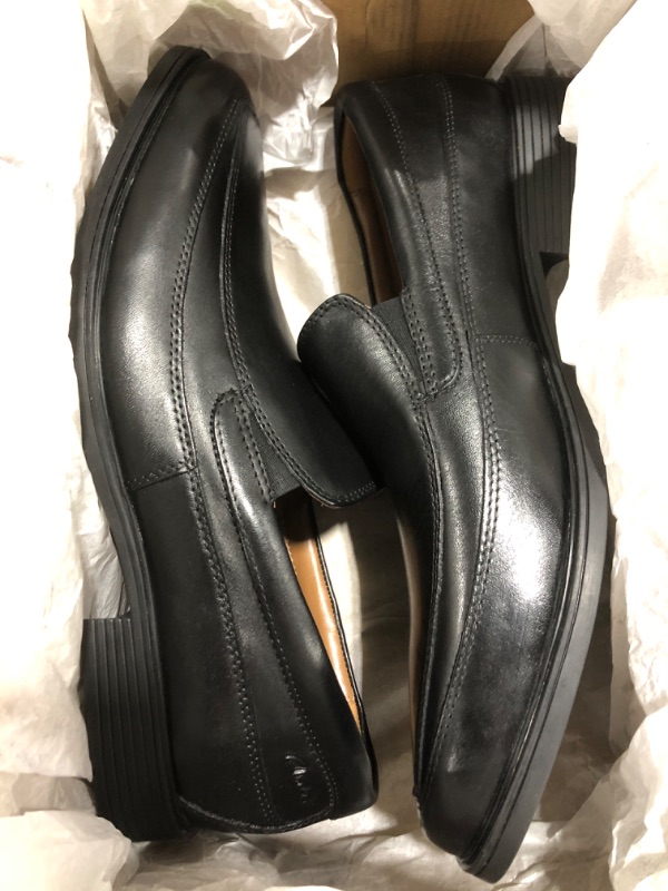 Photo 2 of Clarks Men's Tilden Free Loafer. SIZE 10W. BLACK. 