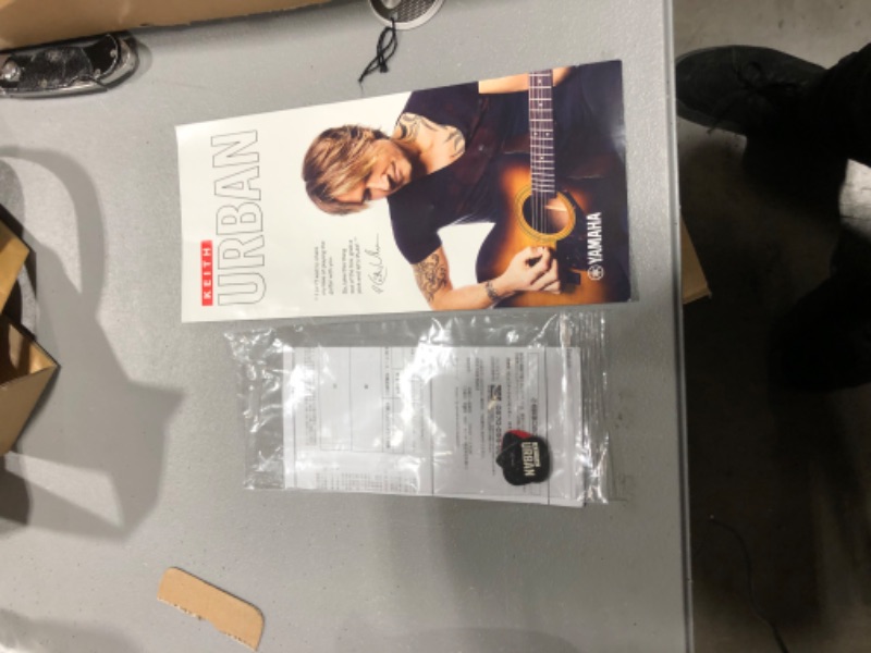 Photo 4 of URBAN Guitar by Yamaha – Learn Guitar with Keith Urban - Guitar, App & Essential Accessories