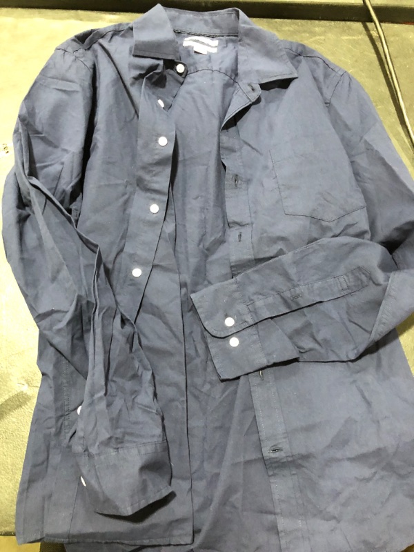 Photo 1 of AMAZON ESSENTIALS BUTTON UP SHIRT
SIZE L