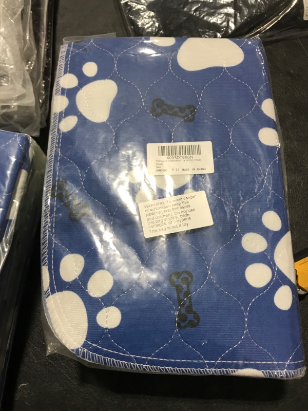 Photo 1 of 10 Pieces Washable Pee Pads for Dogs 16 x 24 Inch Waterproof Non Slip Dog Mats Absorbent Potty Whelping Pad Puppy Pee Pads Reusable Dog Training Pads for Cat Pets Home Travel (Blue)