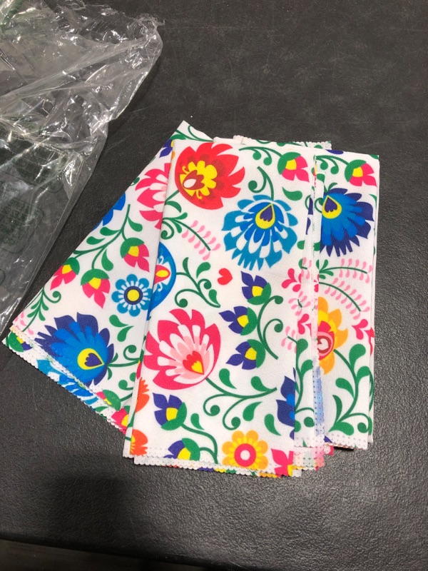 Photo 2 of 19" x 19" pieces of flower patterned cloth- pack of 6