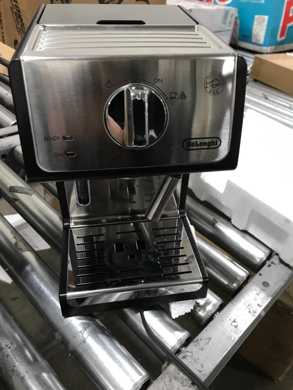 Photo 2 of 15-Bar Pump Espresso Cappuccino Machine