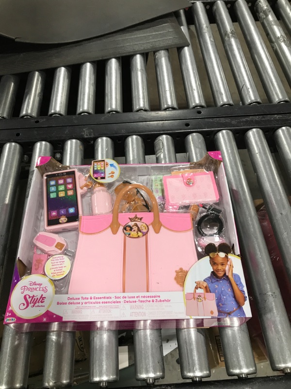 Photo 1 of Disney Princess Style Collection Deluxe Tote Bag & Essentials [Amazon Exclusive] , Pink