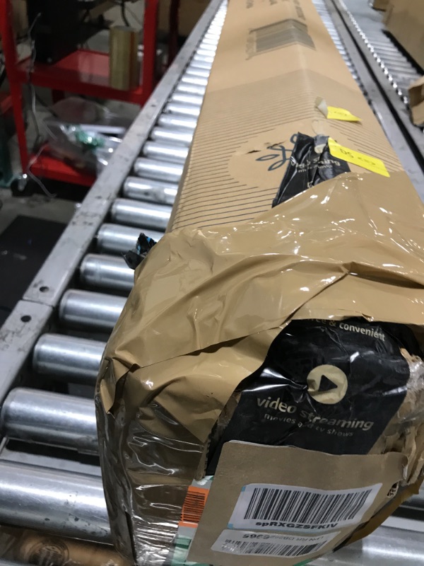 Photo 1 of ZINUS Quick Lock Metal Smart Box Spring / 4 Inch Mattress Foundation / Strong Metal Structure / Easy Assembly, King King 4 Inch Smart Box Spring