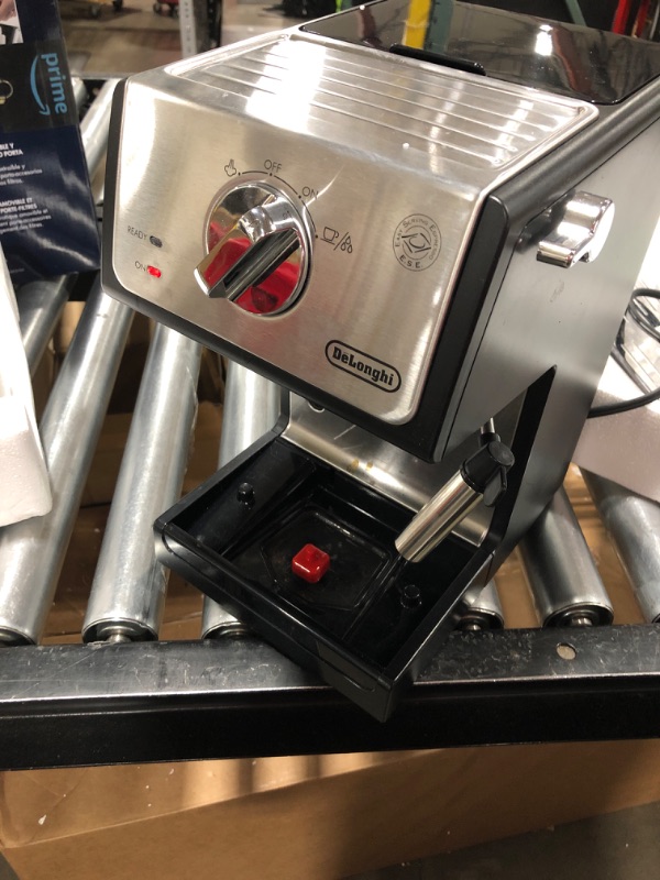 Photo 2 of 15-Bar Pump Espresso &amp; Cappuccino Machine
